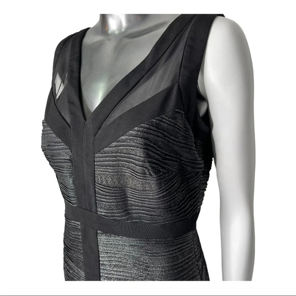 🛍️3/$40 Black  and Silver Jax Cocktail Dress Cut Out Detail Size 6 - Picture 5 of 10